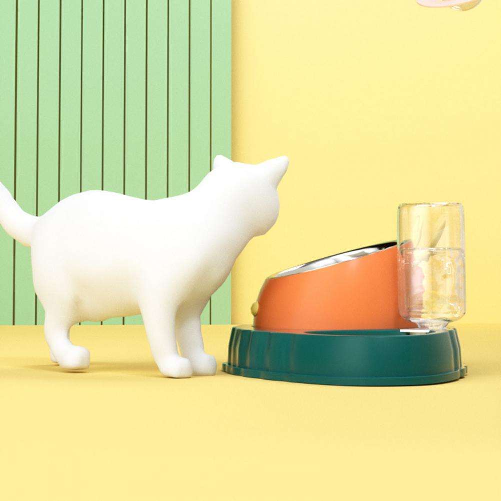 Tilt-A-Carrot Pet Feeder