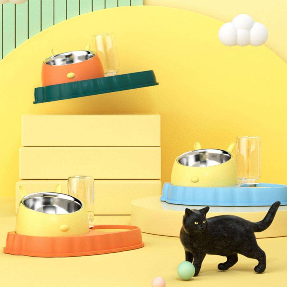 Tilt-A-Carrot Pet Feeder