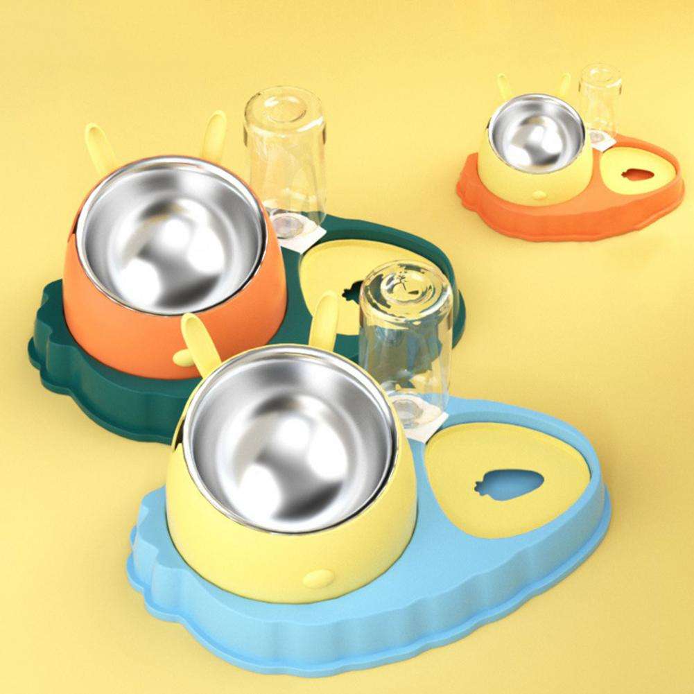 Tilt-A-Carrot Pet Feeder