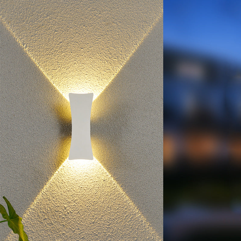 Waterproof LED Outdoor Wall Lamp for Villas and Gardens